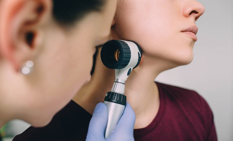 NEVUS EXAMINATION VIA DERMATOSCOPY